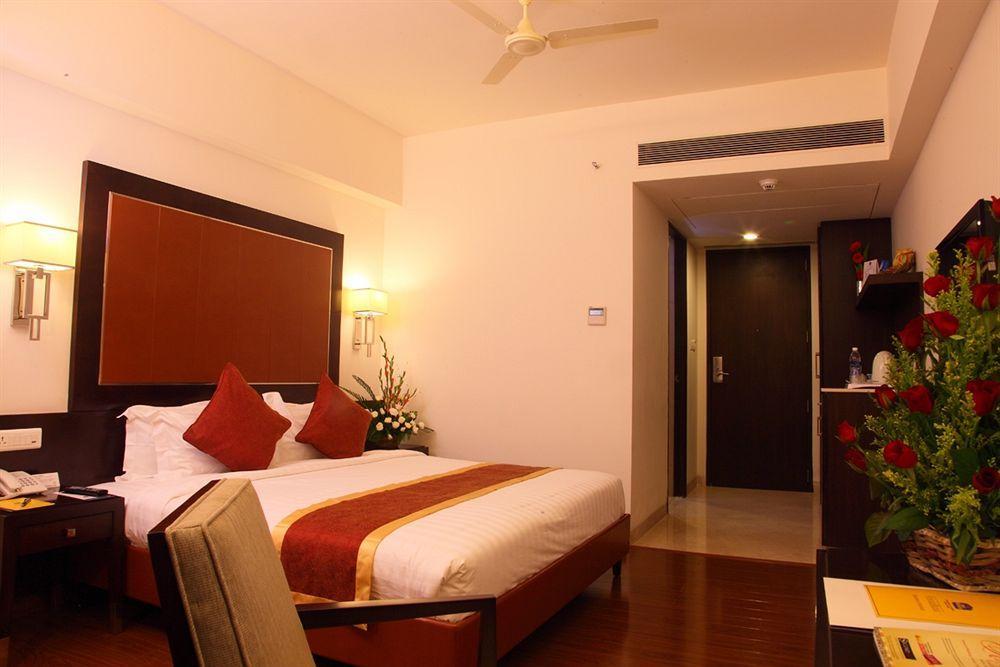 Best Western Jubilee Ridge Hyderabad Exteriör bild