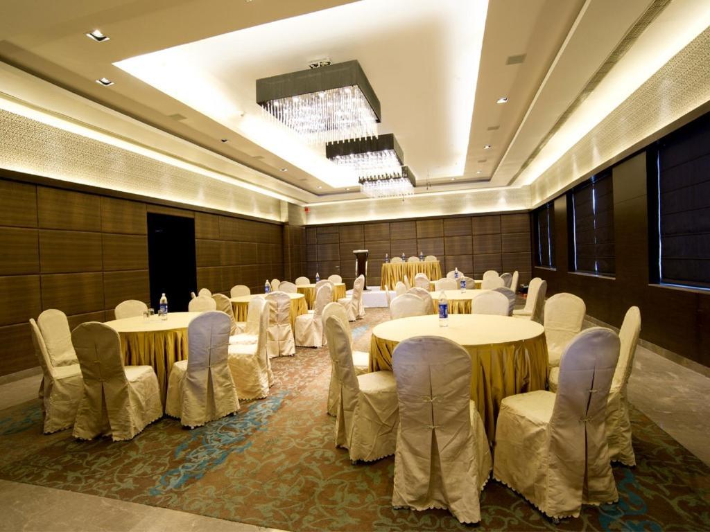 Best Western Jubilee Ridge Hyderabad Exteriör bild