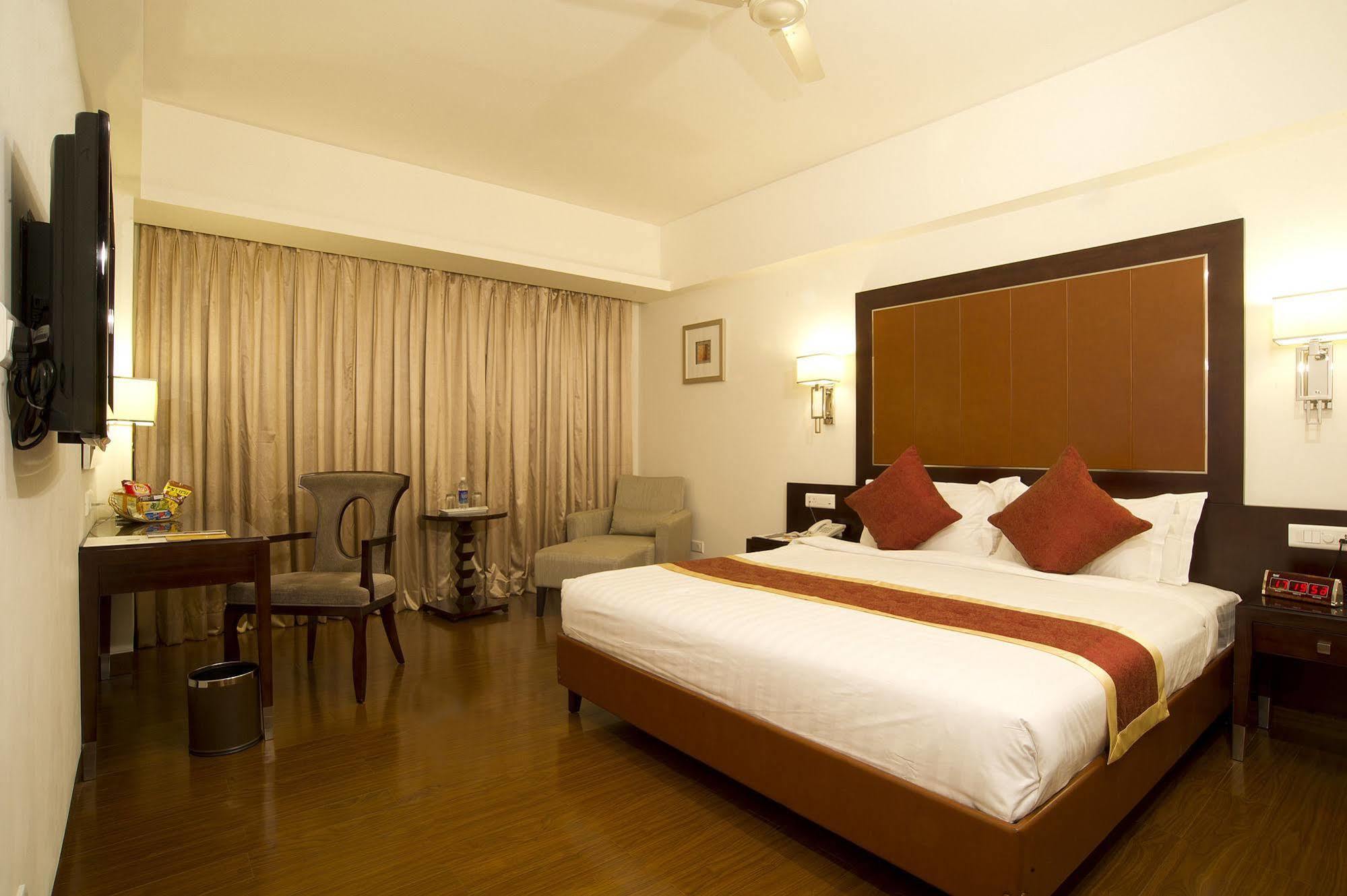 Best Western Jubilee Ridge Hyderabad Exteriör bild